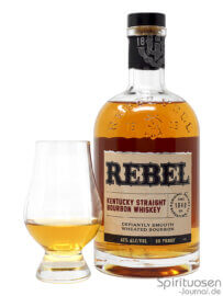 Rebel Bourbon Glas und Flasche