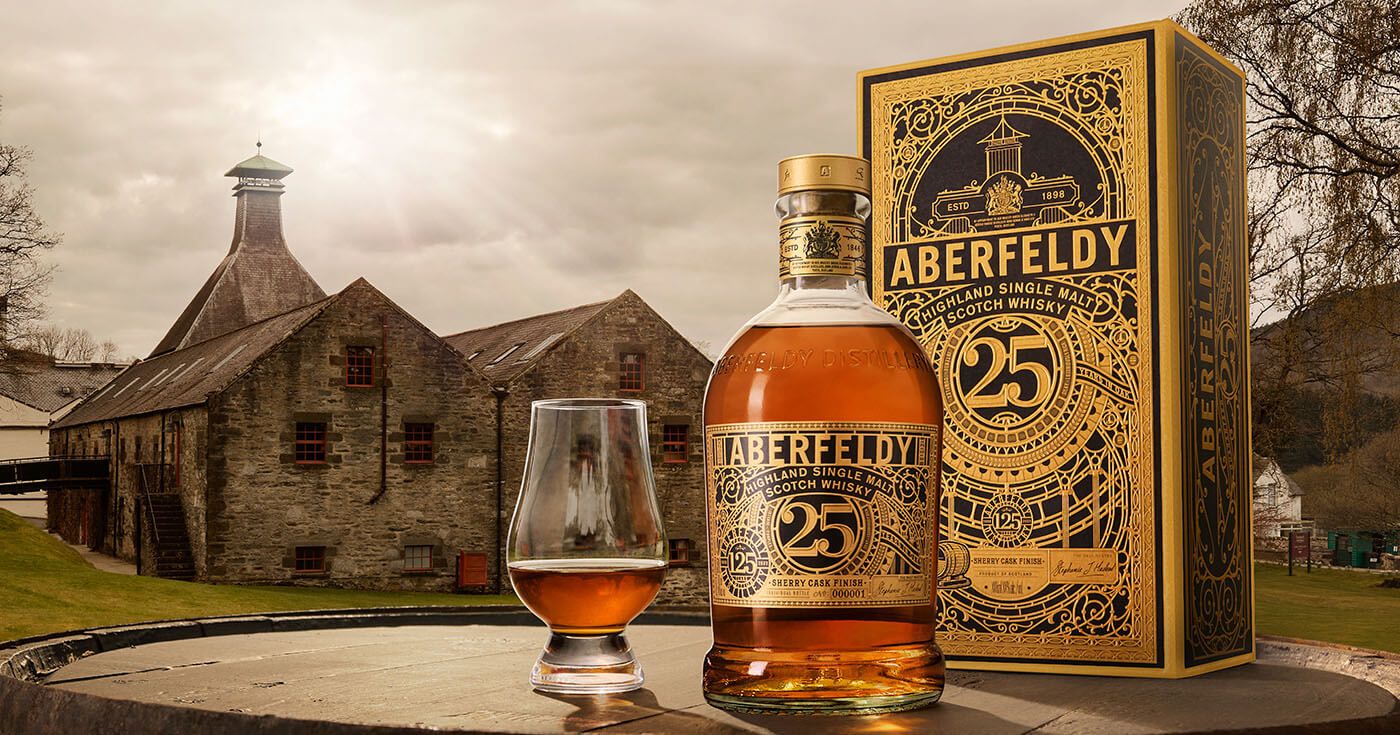 Zum Jubiläum: Aberfeldy Distillery feiert 125-Jähriges mit Aberfeldy 25 Jahre