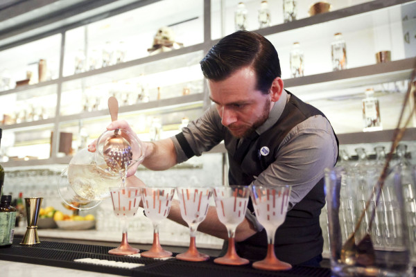 Andreas Künster von der Bijour Bar in Berlin siegt bei Absolut Elyx Invite 2014