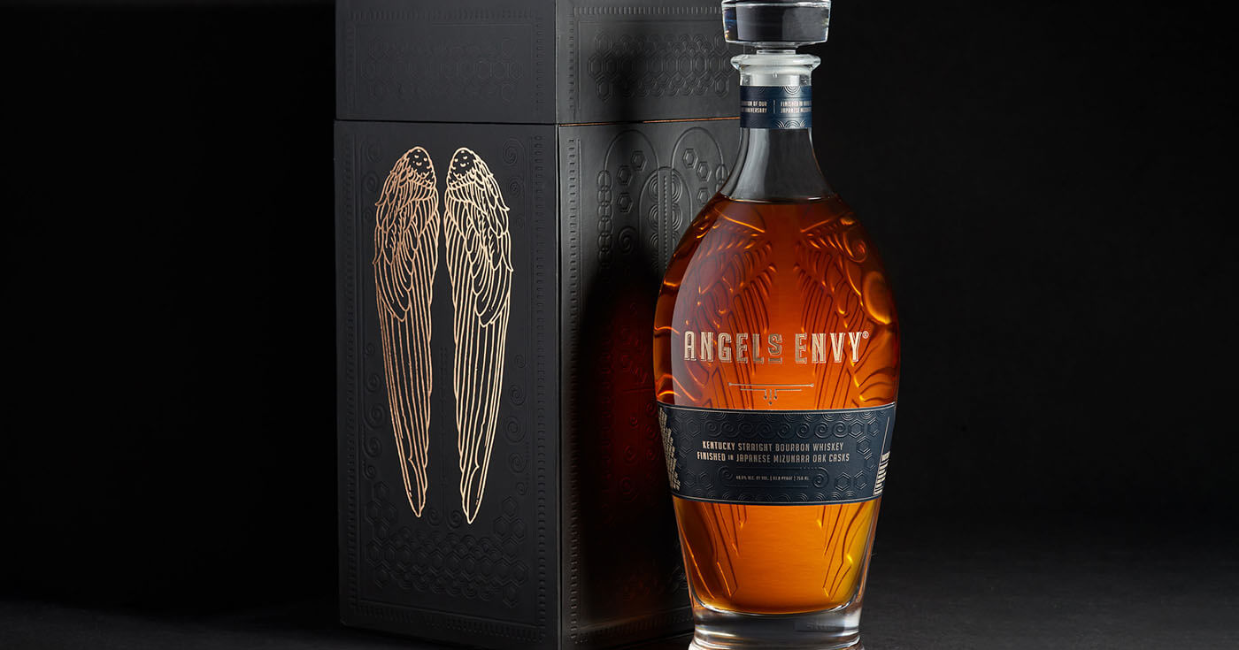 Jubiläumsedition: Angel’s Envy lanciert Bourbon mit Finish in Mizunara Oak