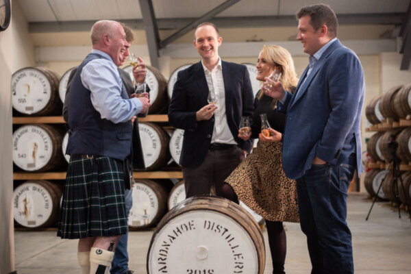 Ardnahoe Distillery kann ersten Scotch Whisky vorweisen