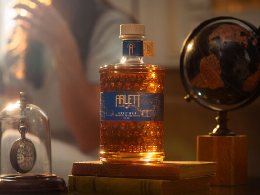 Arlett Single Malt Finition Fût de Rhum Barbade Arlett Single Malt Finition Fût de Rhum Barbade