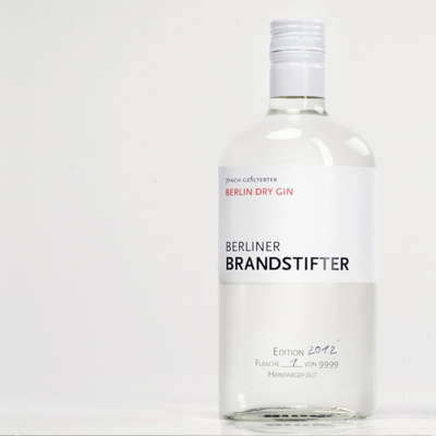 Berliner Brandstifter versendet erste Flaschen des neuen Berlin Dry Gin