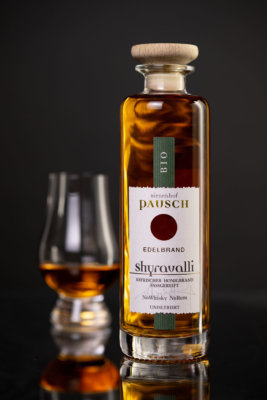 Bienenhof Pausch Destillerie stellt Shyravalli Honigbrand vor Bienenhof Pausch Destillerie stellt Shyravalli Honigbrand vor