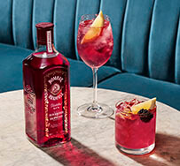 Pink Gin im Mix: Zwei „Perfect Serves“ zum Bombay Bramble