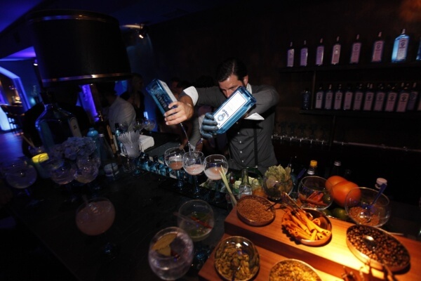 Bombay Sapphire eröffnet Pop-up-Bar in Berlins 'Sodom und Gomorra'