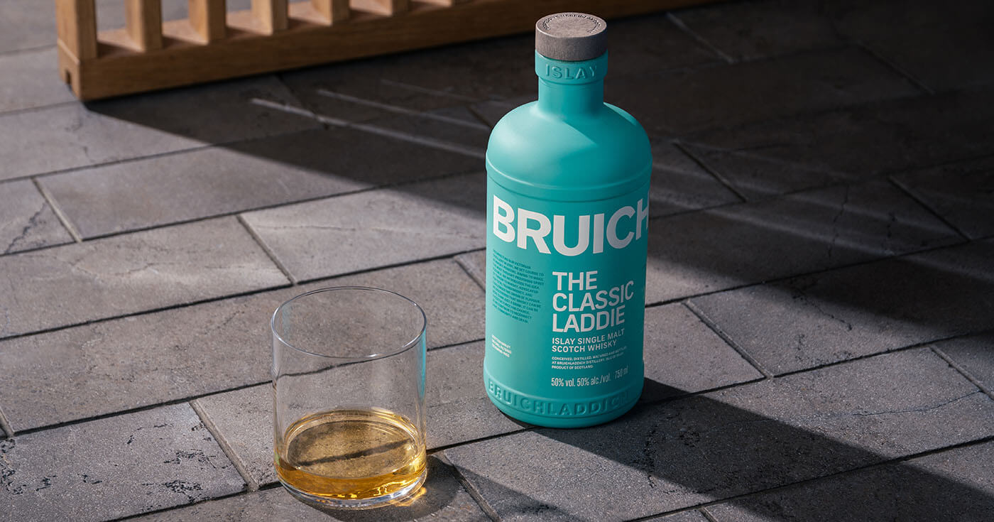 Nachhaltiger: Bruichladdich führt neues Flaschendesign für The Classic Laddie ein