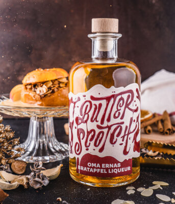 Butterscotch Oma Ernas Bratapfel Liqueur