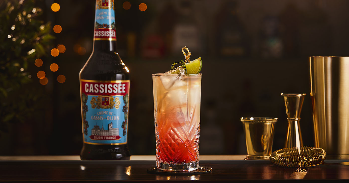 Cocktails: Zwei „Perfect Serves“ zum Cassissée Crème de Cassis de Dijon