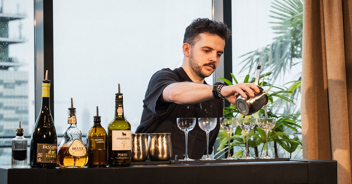 Finale in Köln: Tim Grapperhaus gewinnt Deutsche Cocktail Meisterschaft 2024