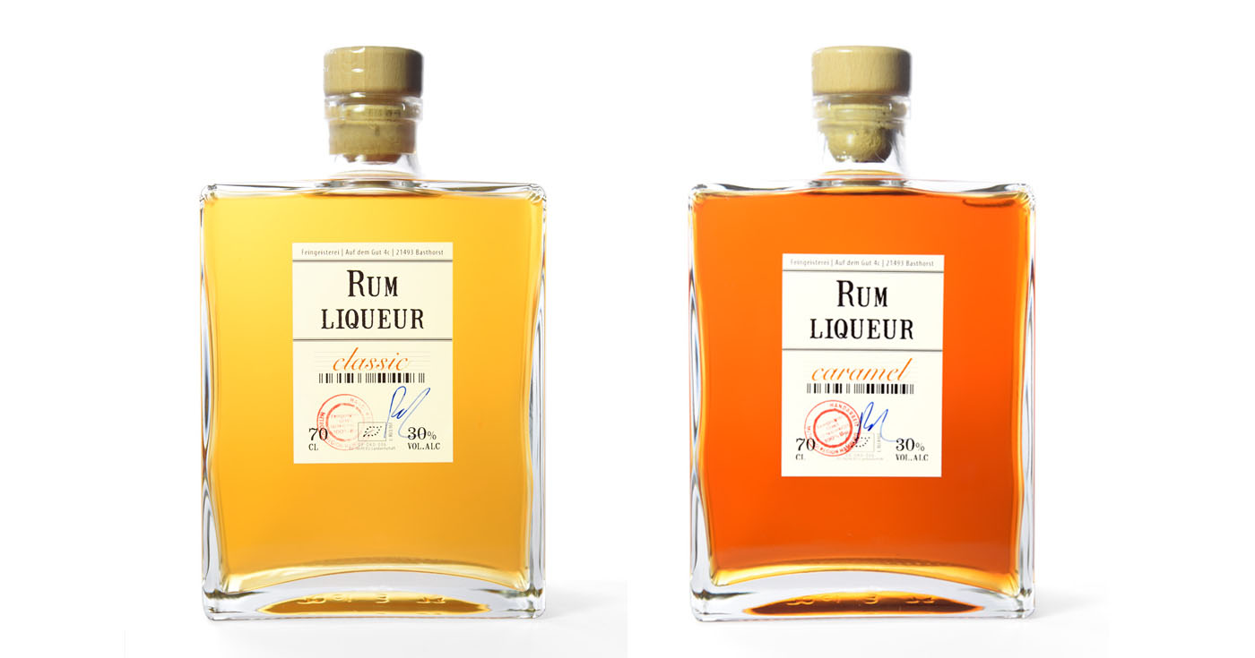 Vom Gut Basthorst: Feingeisterei präsentiert Rum Liqueur „Classic“ und „Caramel“