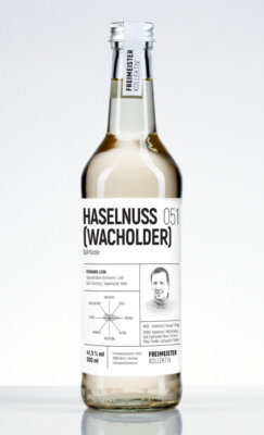 Freimeisterkollektiv Haselnuss (Wacholder) 051