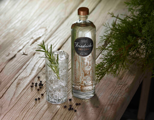 Friedrichs Dry Gin - Neues aus der Steinhäger Brennerei