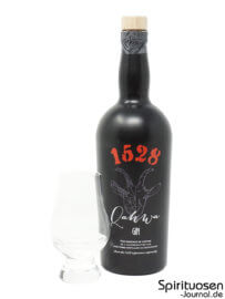 1528 Qahwa Gin Glas und Flasche