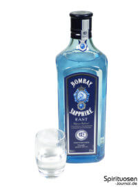 Bombay Sapphire East Glas und Flasche