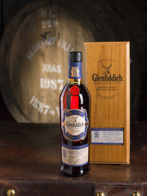 Glenfiddich Anniversary Vintage 1987 mit hölzerner Box