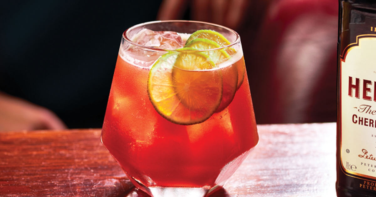 „Perfect Serves“: Heering Cherry Liqueur fünffach im Mix