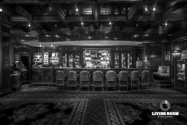 Hotelbar des Jahres: The Curtain Club im The Ritz-Carlton (Berlin) Hotelbar des Jahres: The Curtain Club im The Ritz-Carlton (Berlin)