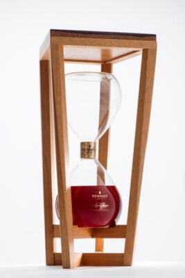 Cognac Renault spendet Hourglass – Age du Temps für Charity-Auktion