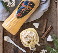 „Eggnog mit Schwung“: Winterlicher Punsch mit Hula Hoop Eierlikör