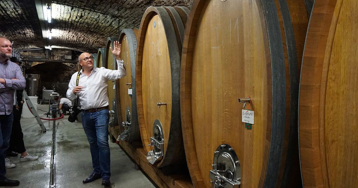 Enthüllung: Teeling Riesling Cask auf Weingut Reichsrat von Buhl gelauncht