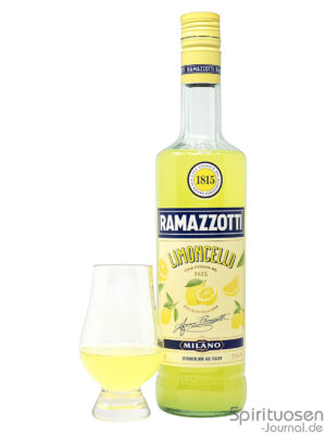 eine Flasche Ramazzotti Limoncello nebst Glas