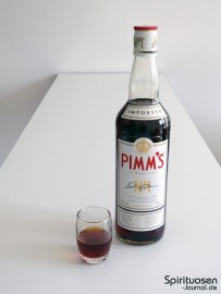 Pimm's No. 1 Glas und Flasche