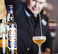 „Konge“: Tomasz Edward Gutowski mixt mit Linie Aquavit