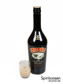 Baileys Irish Cream Glas und Flasche