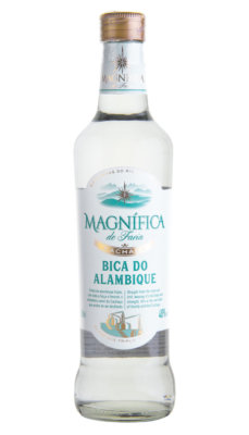 Magnífica Cachaca mit neuem Bica do Alambique