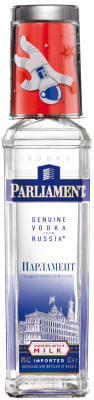 Parliament Vodka mit gratis 'Made in Moscow'-Stopka-Glas in On-Pack