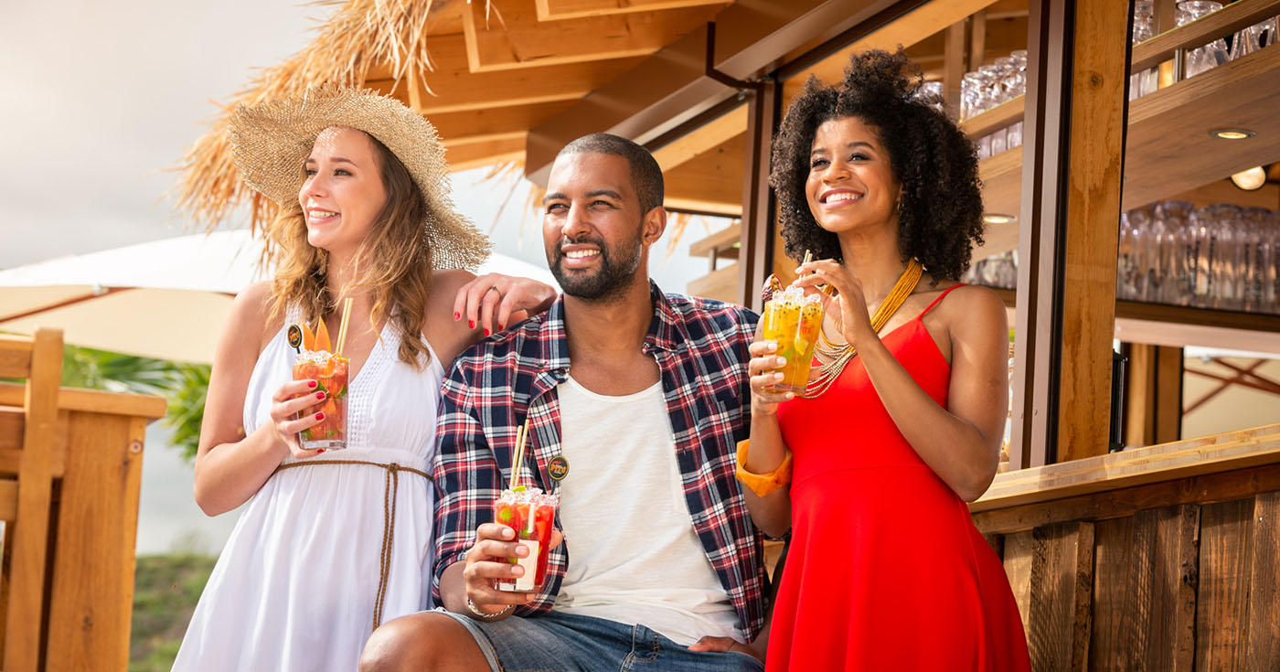 Drinkideen von Pitú: Klassiker „Caipirinha“ trifft Erdbeere, Maracuja und Co.