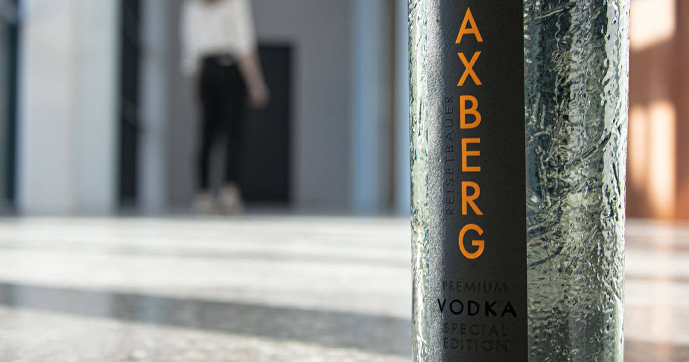 Aus der Not: Reisetbauer präsentiert Axberg Vodka Special Edition