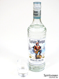 Captain Morgan White Rum Glas und Flasche
