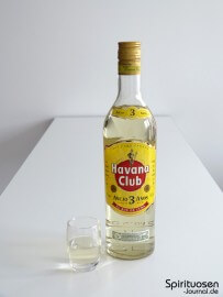 Havana Club Anejo 3 Jahre Glas und Flasche