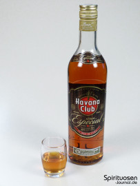 Havana Club Especial Glas und Flasche