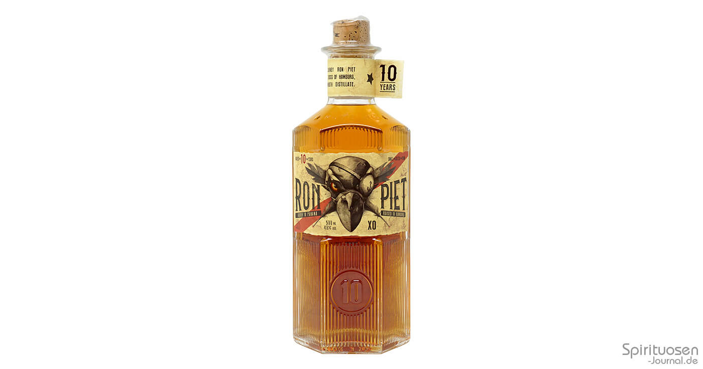 Ron Piet 10 Jahre im Test: Eckige Flasche, runder Geschmack