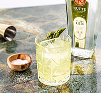 Gin und Genever: Rutte in vier sommerlichen Drinkideen