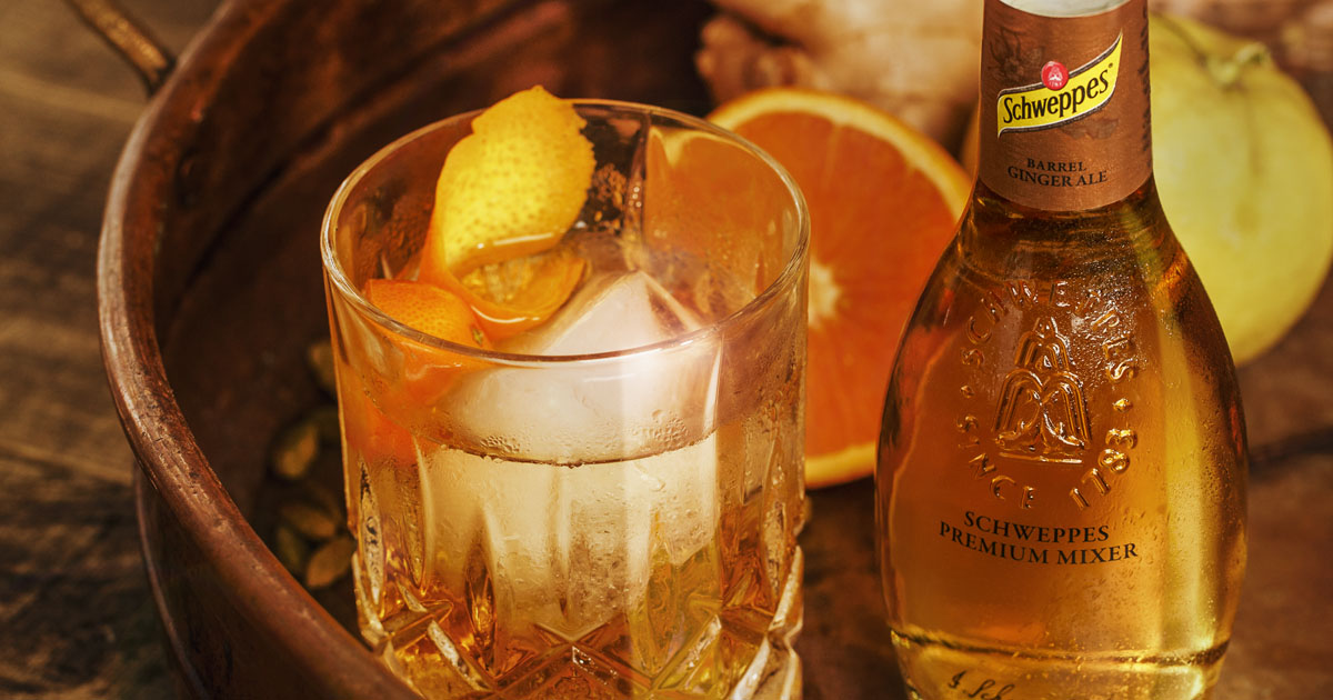 Cocktails: Signature-Drinks zu Schweppes Barrel Ginger Ale und Matcha Tonic