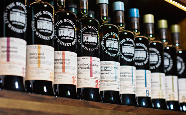 Scotch Malt Whisky Society führt neues Design mit Farbe ein