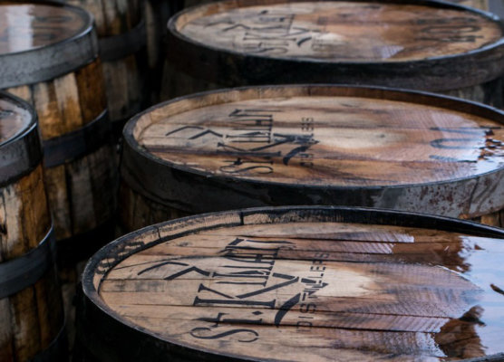 St. Kilian Distillers bieten Whiskyfässer zum Kauf an