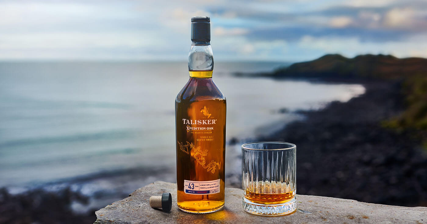 „Made by the Sea“: Talisker 43 Jahre Xpedition Oak soll „rauen“ Luxus bringen