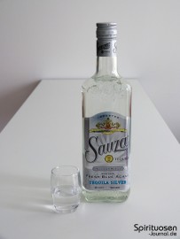 Sauza Tequila Silver Glas und Flasche