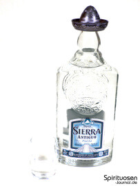 Sierra Antiguo Plata Glas und Flasche