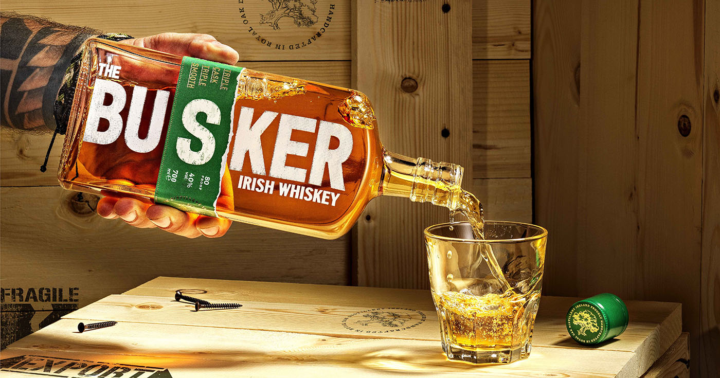 „Triple Cask Triple Smooth“: The Busker Irish Whiskey kommt nach Deutschland