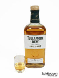Tullamore D.E.W. 14 Jahre Glas und Flasche