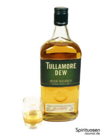 Tullamore Dew Irish Whiskey Glas und Flasche