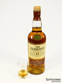 Glenlivet 15 Jahre French Oak Glas und Flasche