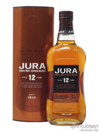 eine Flasche Jura 12 Jahre neben einer Geschenkhülle