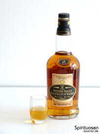 Speyside Single Malt Whisky 18 Jahre Glas und Flasche